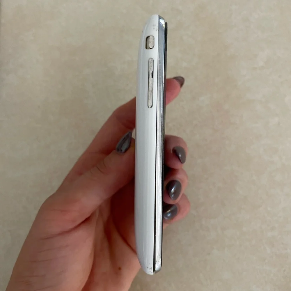 Apple iPhone 3GS 16GB White *MATCHING BOX* Vintage Collector Set